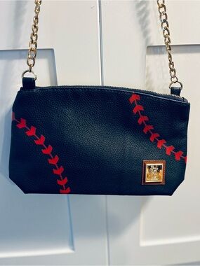 St.Louis purse black an red.